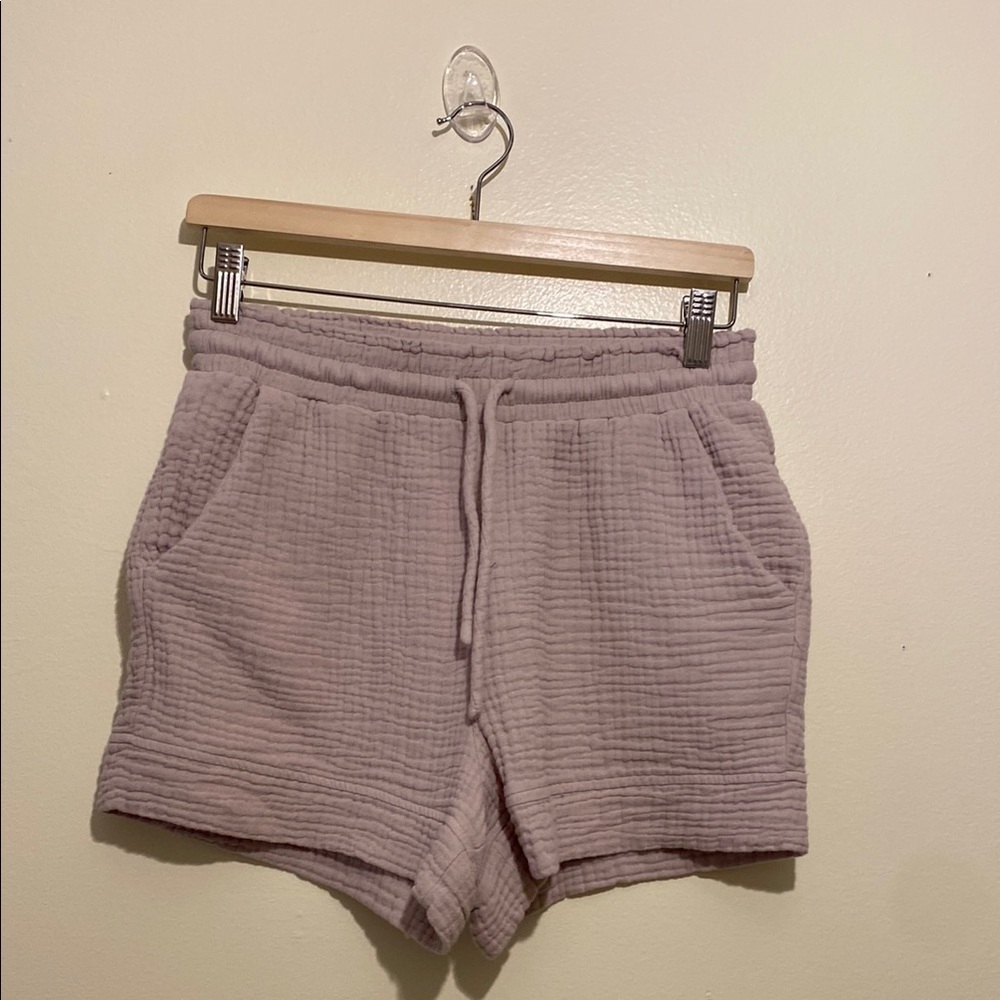 Pink Lily Women's Casual Shorts. Size M
